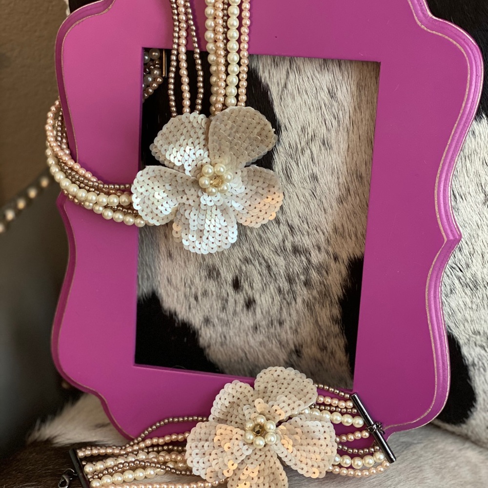Beaded flower chocker and bracelet